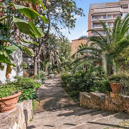 Daturas Bright Apt With Balcony - Happy Rentals *